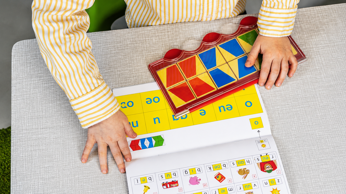 Spelenderwijs leren met Loco: oefenen met taal, rekenen en vormen