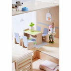 HABA Little Friends Poppenhuismeubel Eetkamer - detailfoto