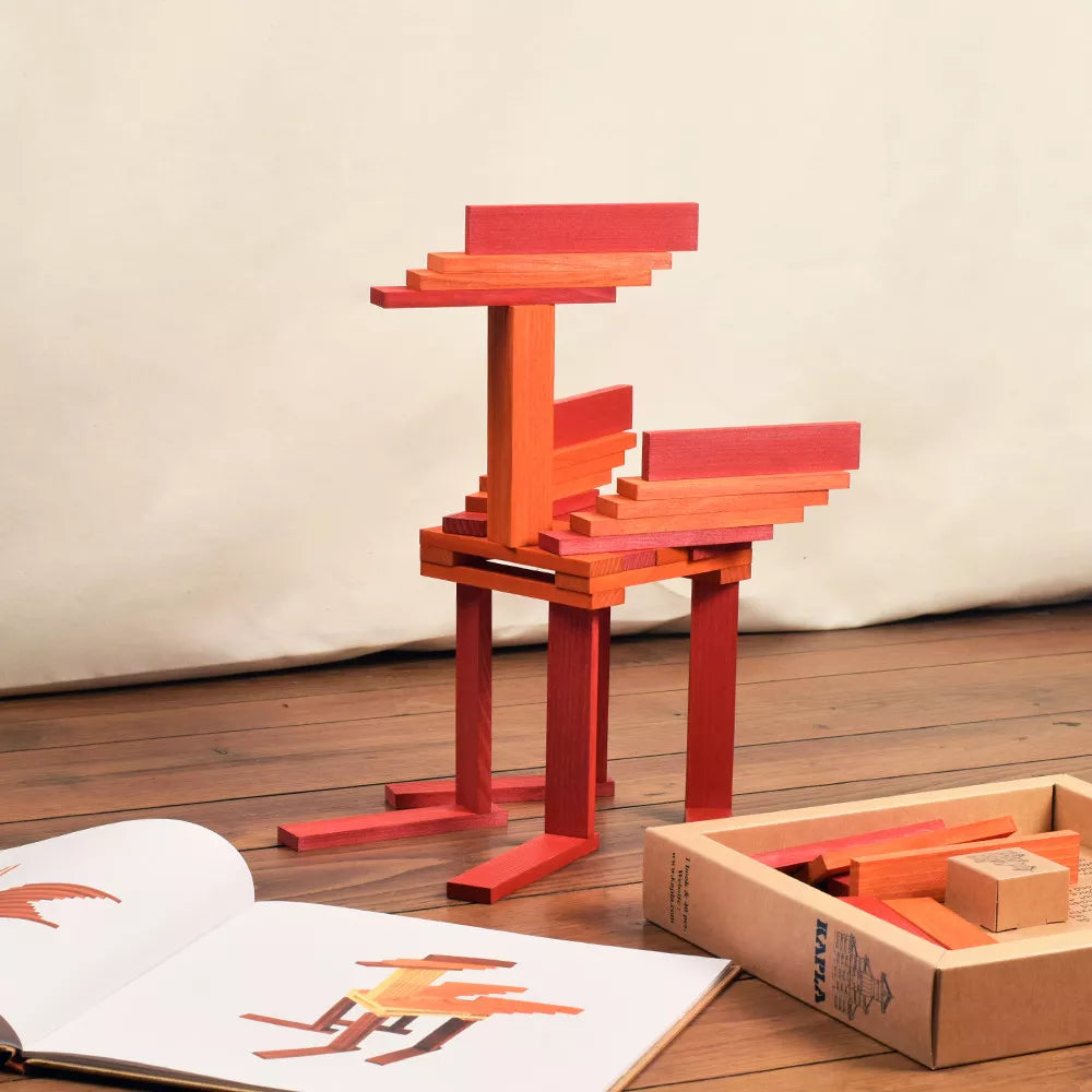 Kapla Doos met 40 plankjes (rood/oranje) + boek